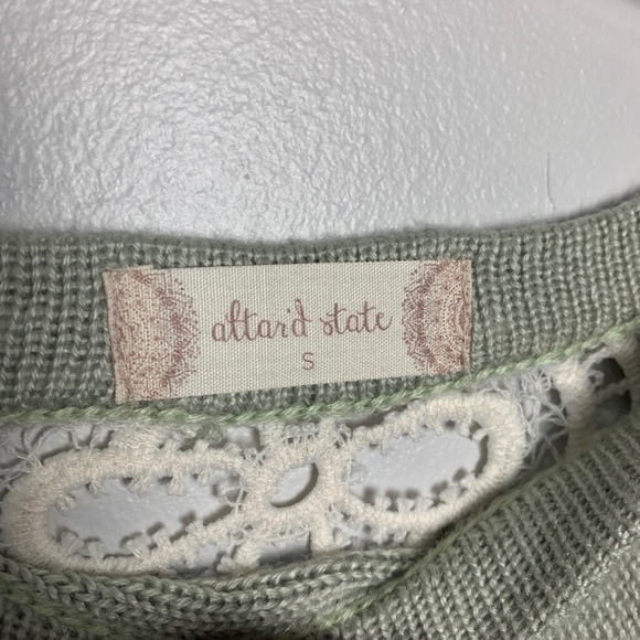 Altar’d State Oversized Green Sweater Sz S B-59 - Picture 2 of 6